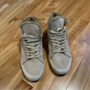 Superga hight top fur lined sneakers